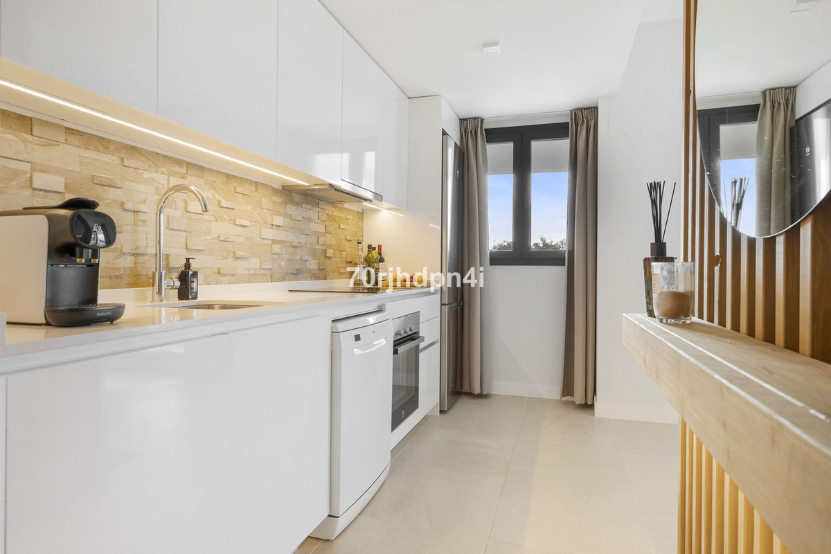 2 Bedroom Apartment for Sale in Estepona — 5