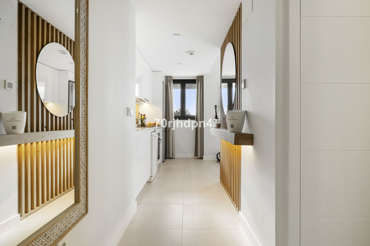 2 Bedroom Apartment for Sale in Estepona — 7