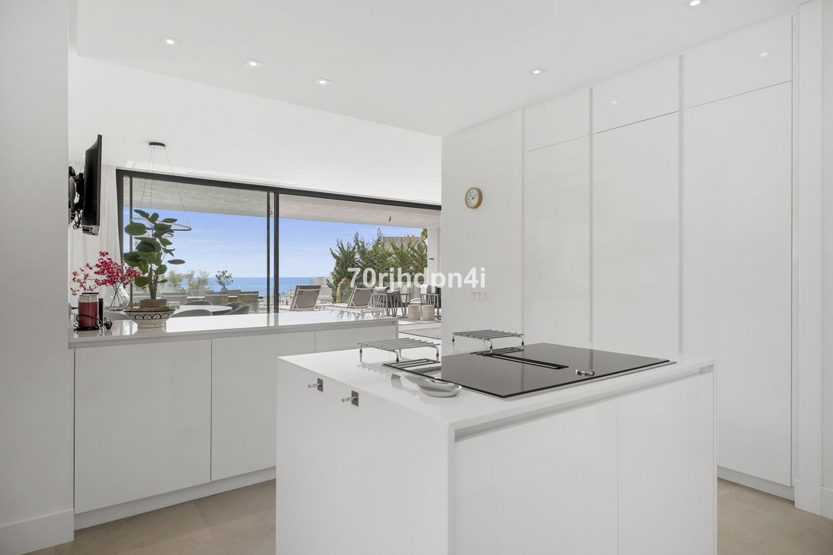 5 Bedroom Villa for Sale in Marbella