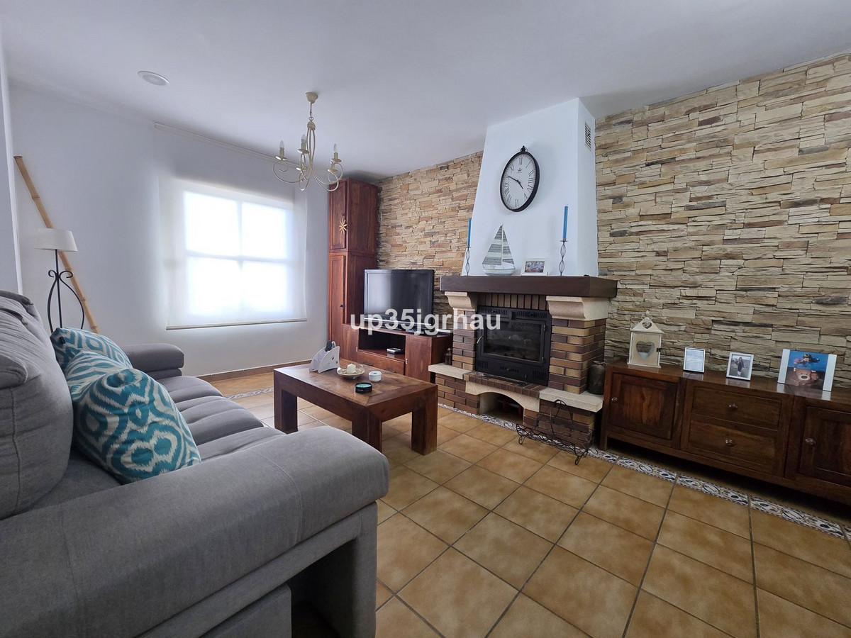 4 Bedroom Villa for Sale in Cancelada — 8