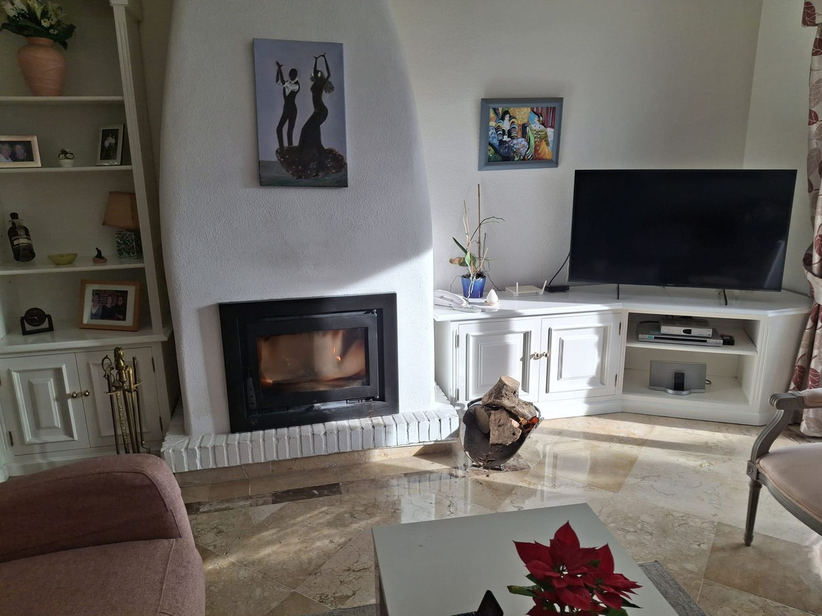 2 Bedroom Villa for Sale in Atalaya — 8