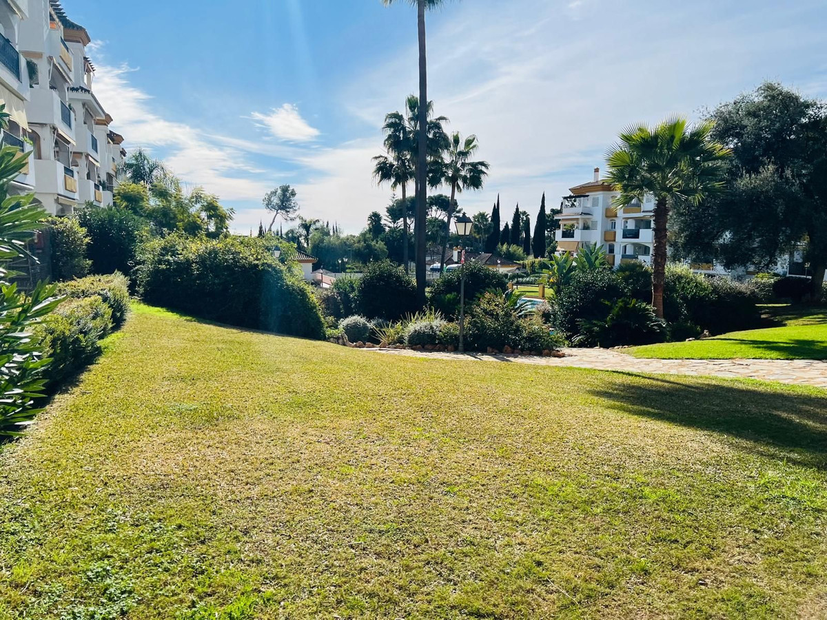2 Bedroom Apartment for Sale in The Golden Mile — 8