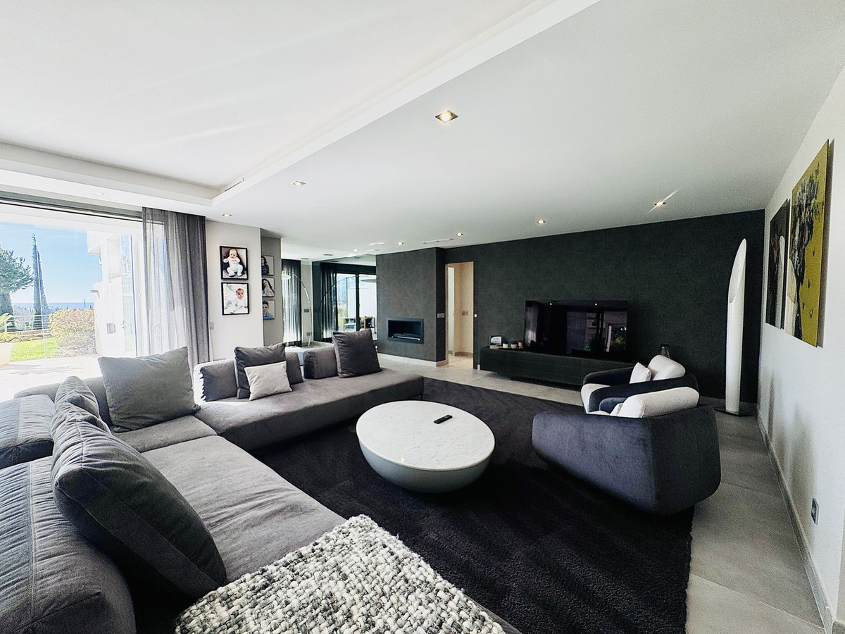 4 Bedroom Apartment for Sale in Los Flamingos — 8