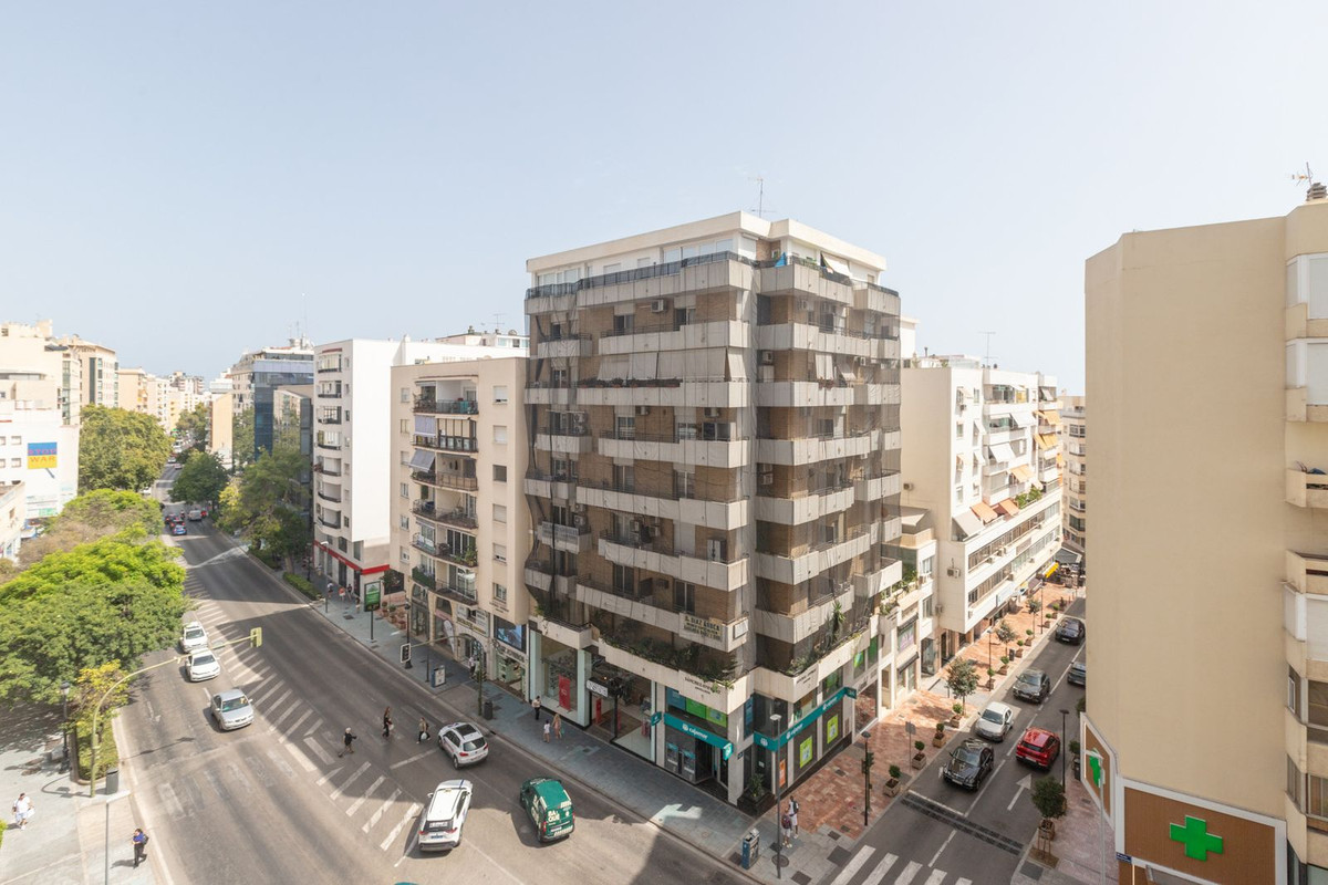 4 Bedroom Apartment for Sale in Marbella