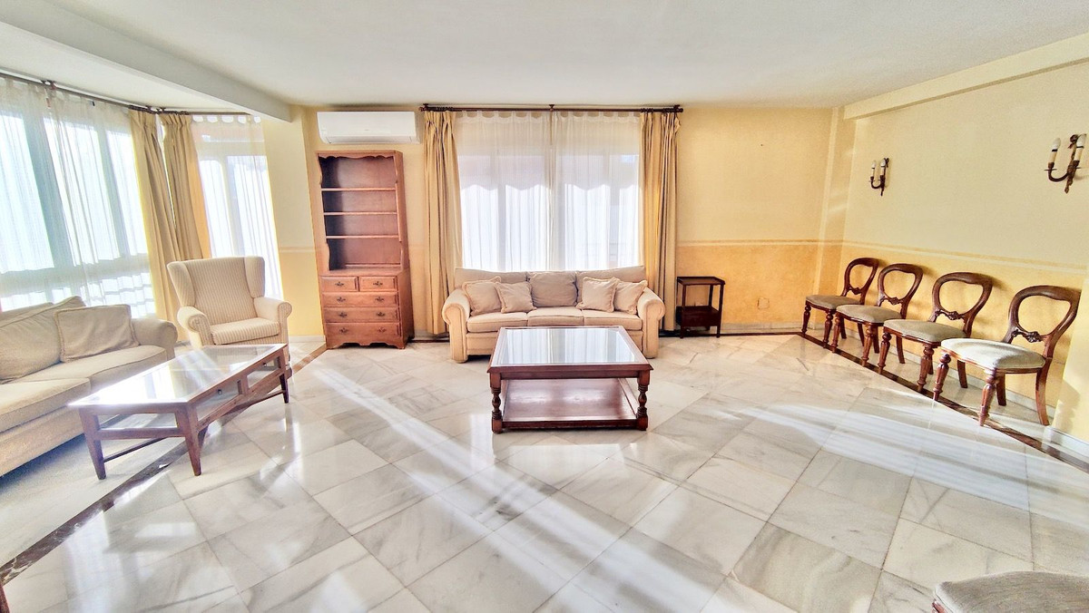4 Bedroom Apartment for Sale in Marbella — 6