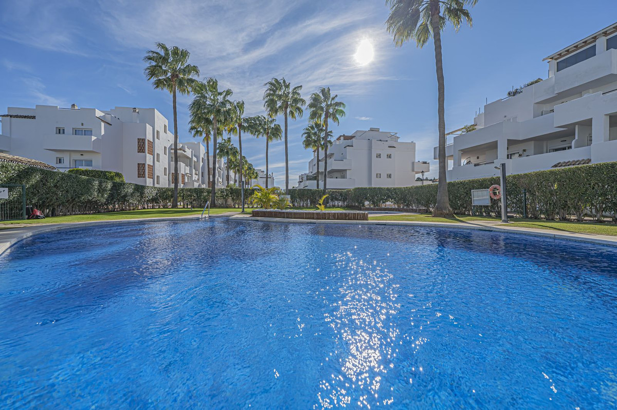 4 Bedroom Apartment for Sale in Selwo — 6