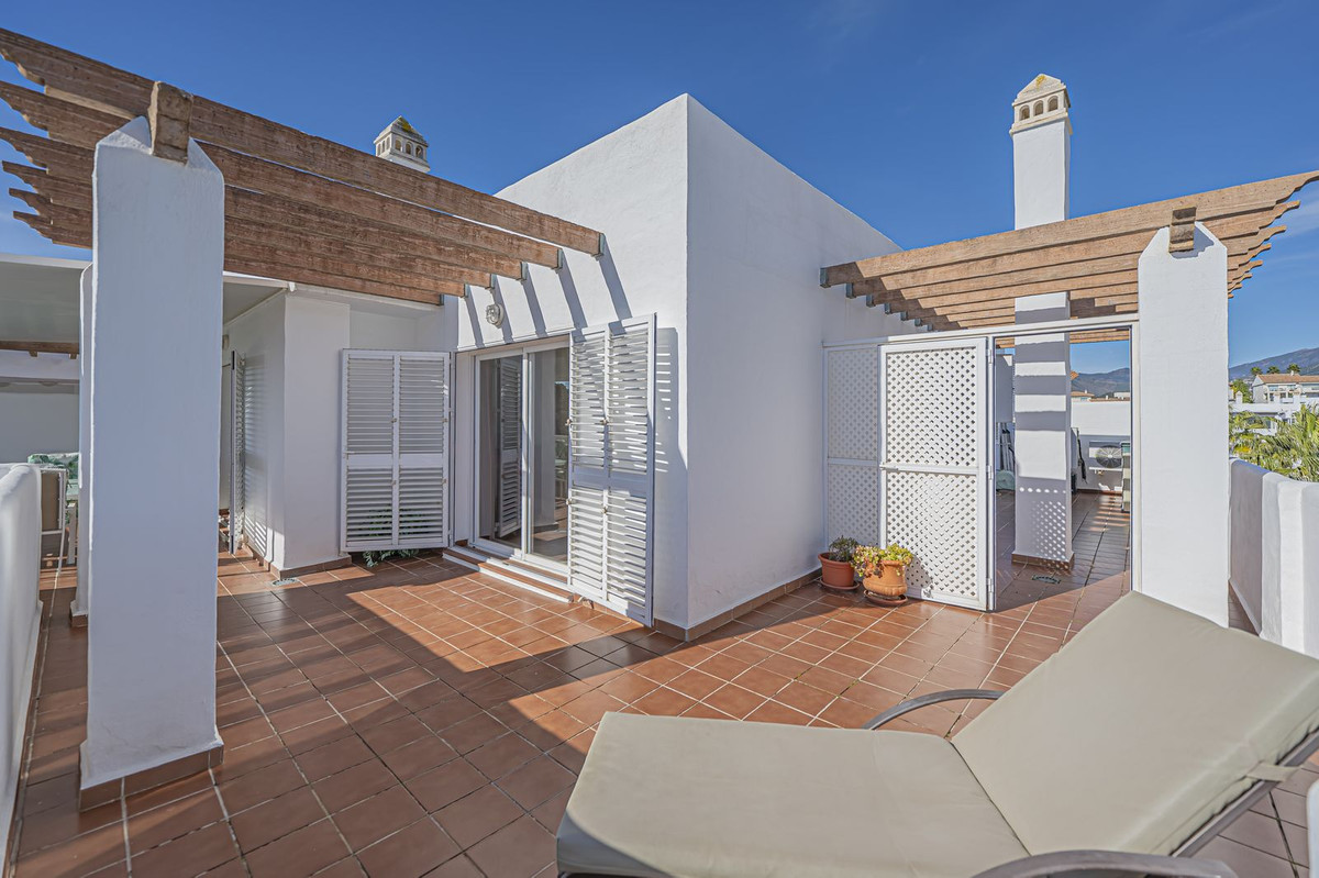 4 Bedroom Apartment for Sale in Selwo — 7