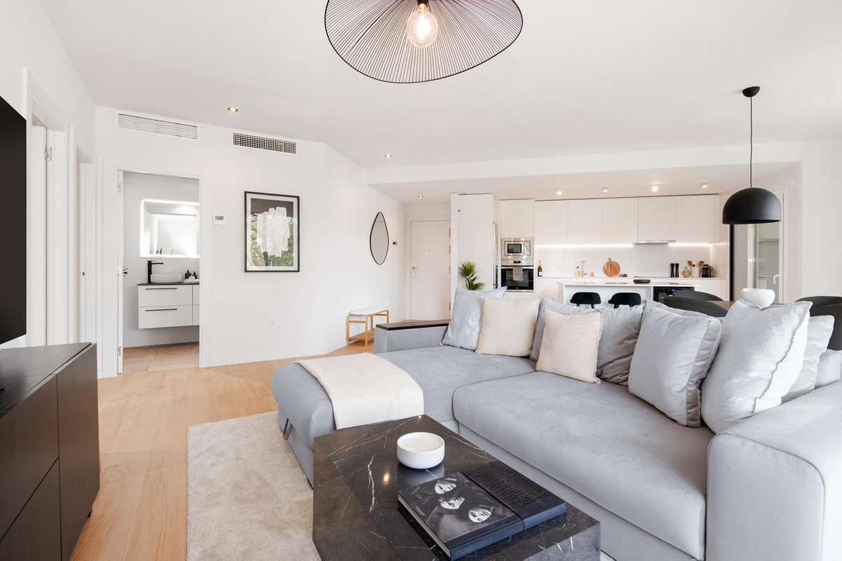 2 Bedroom Apartment for Sale in La Campana — 4