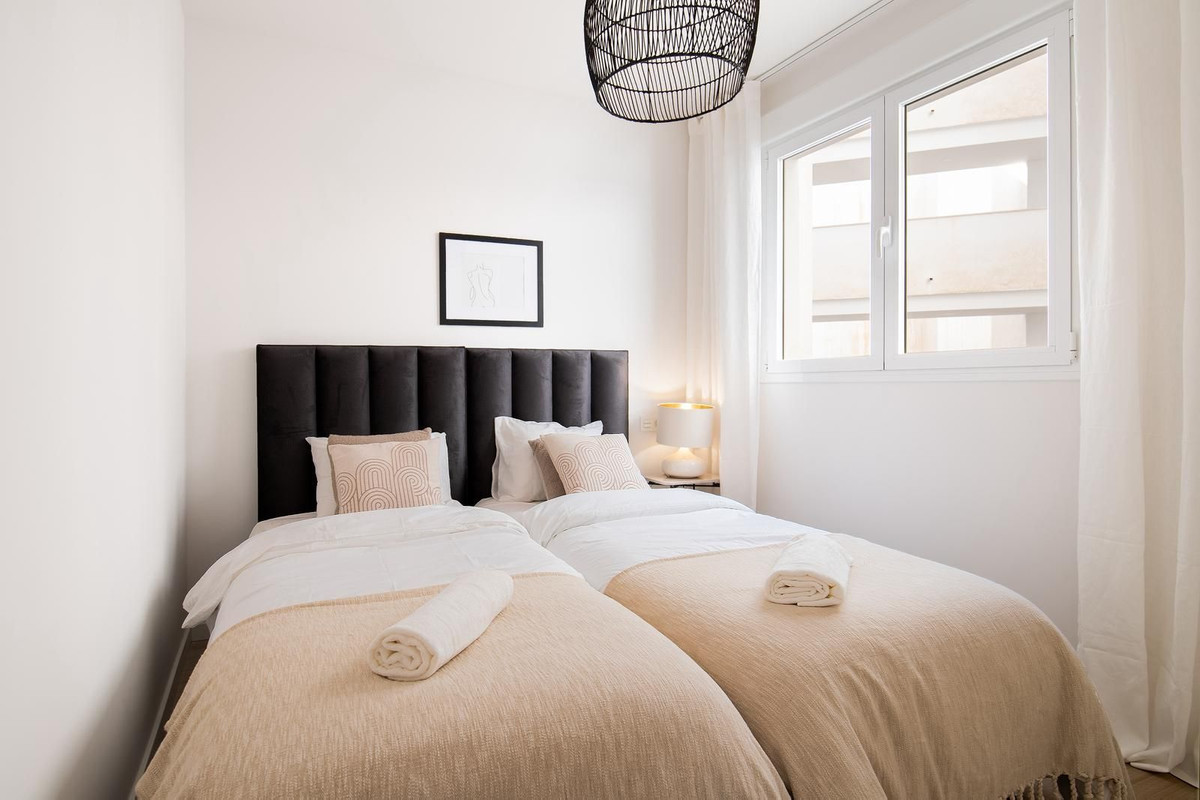 2 Bedroom Apartment for Sale in La Campana — 8