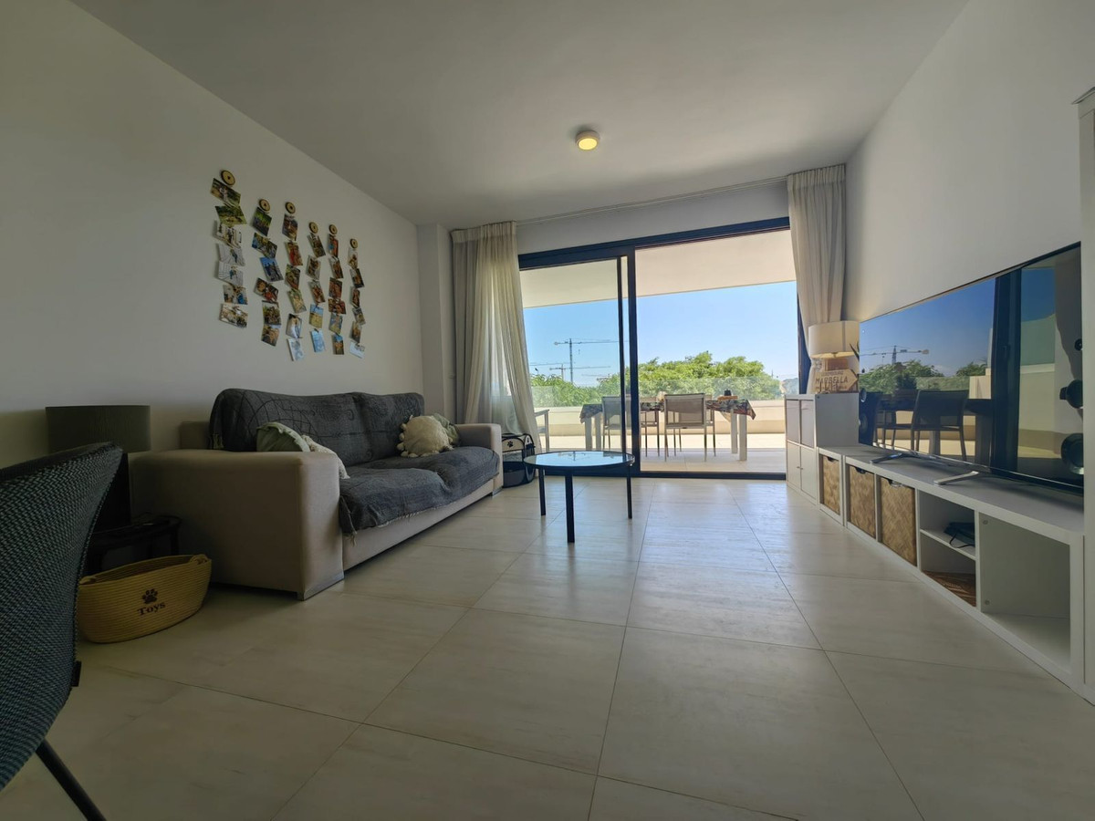 3 Bedroom Apartment for Sale in Estepona — 3