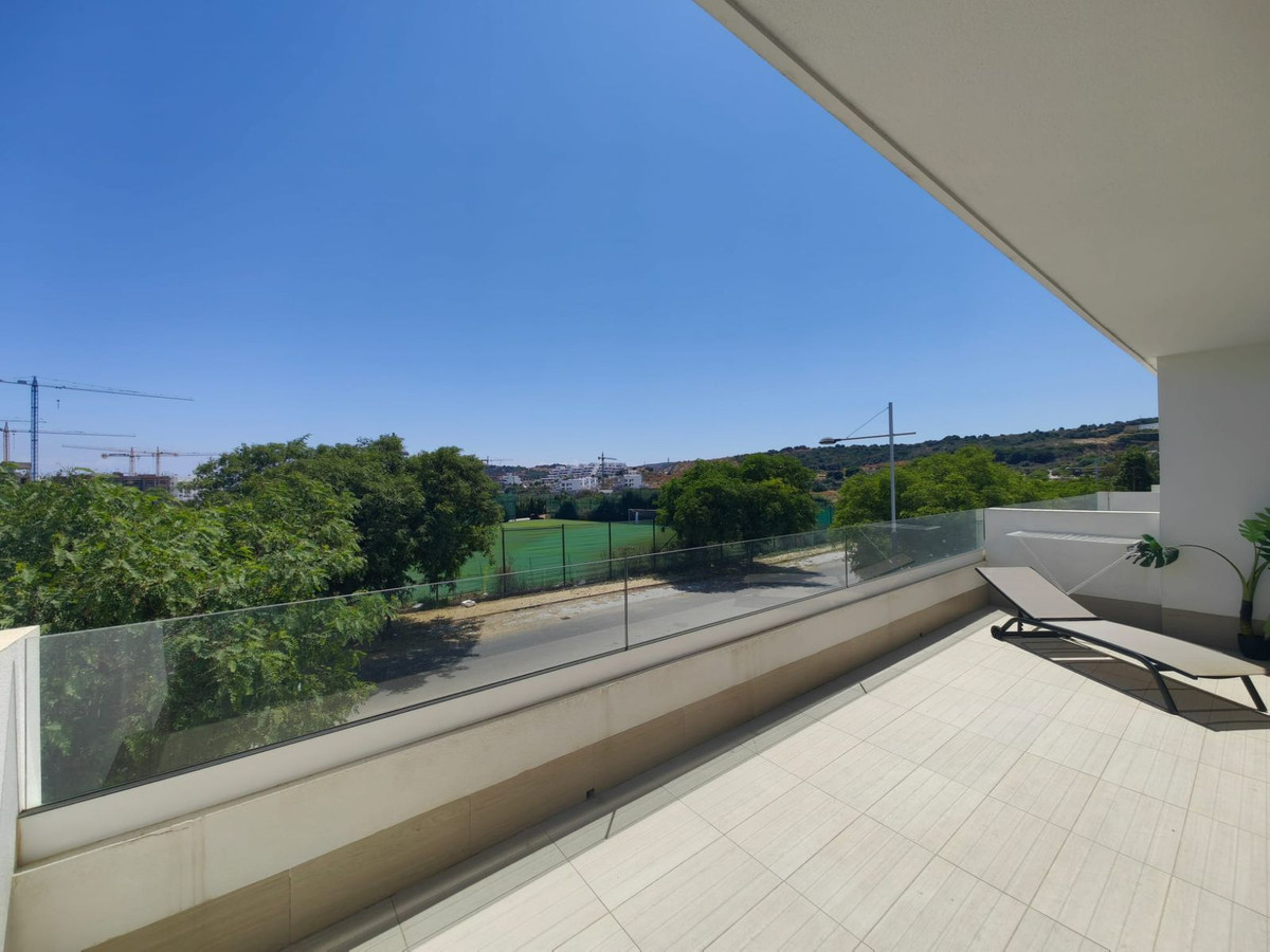 3 Bedroom Apartment for Sale in Estepona — 9