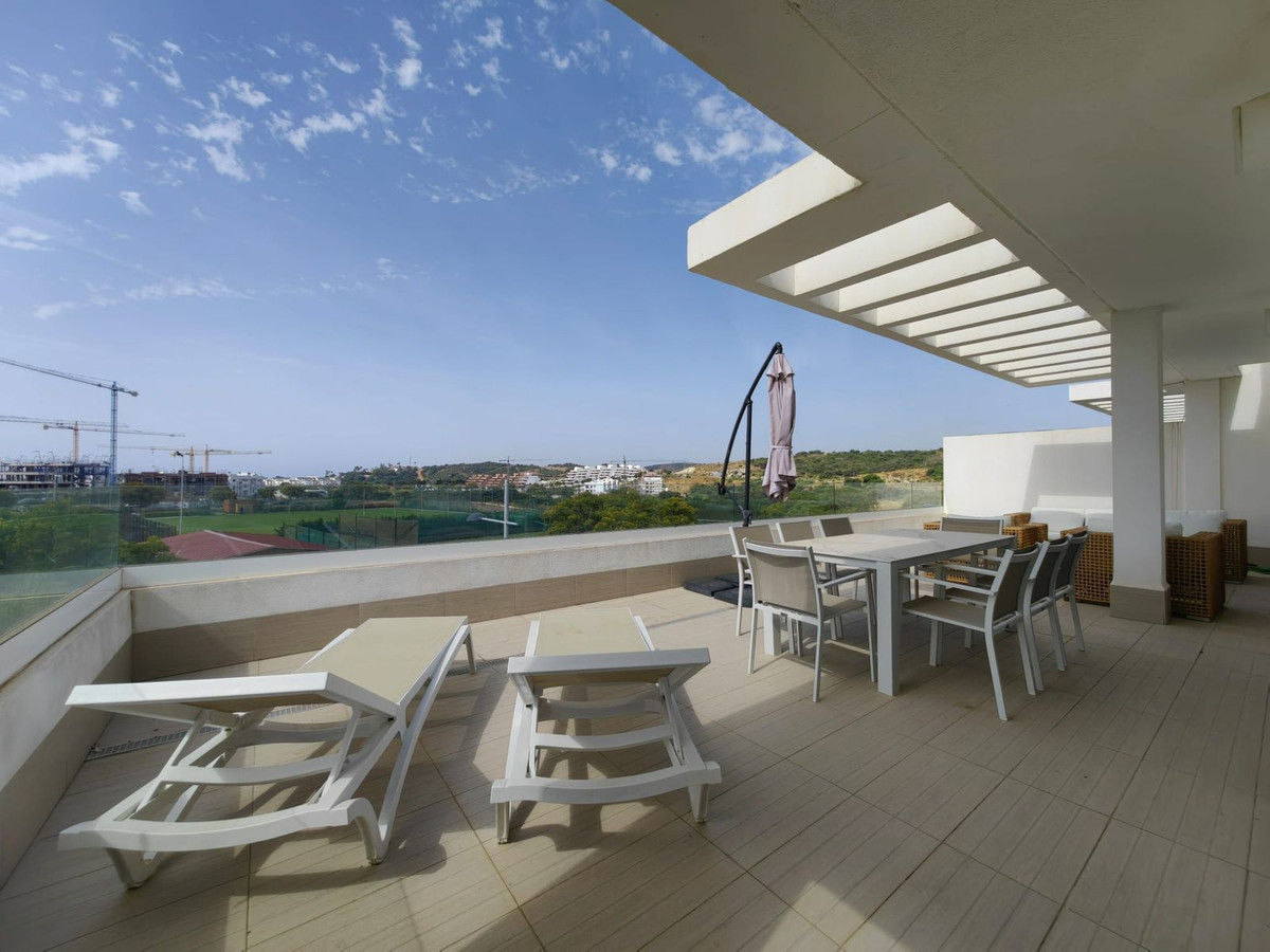 3 Bedroom Apartment for Sale in Estepona