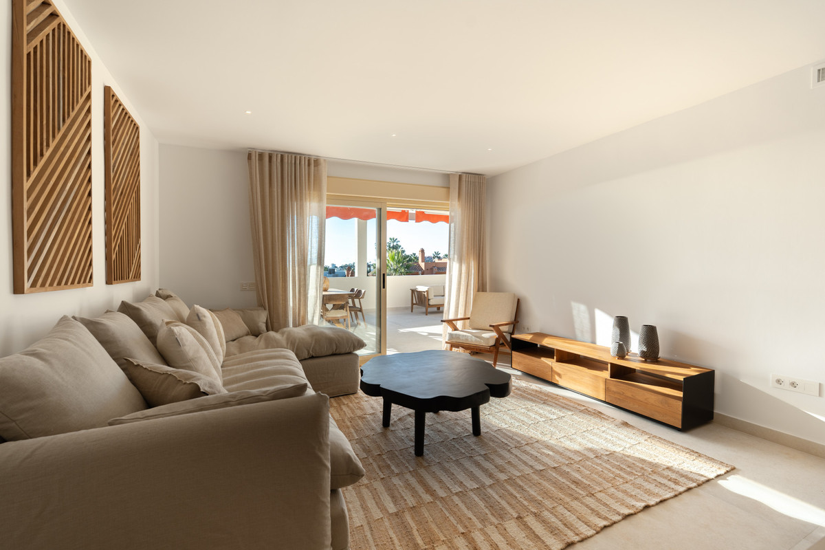3 Bedroom Apartment for Sale in Nueva Andalucía — view 17