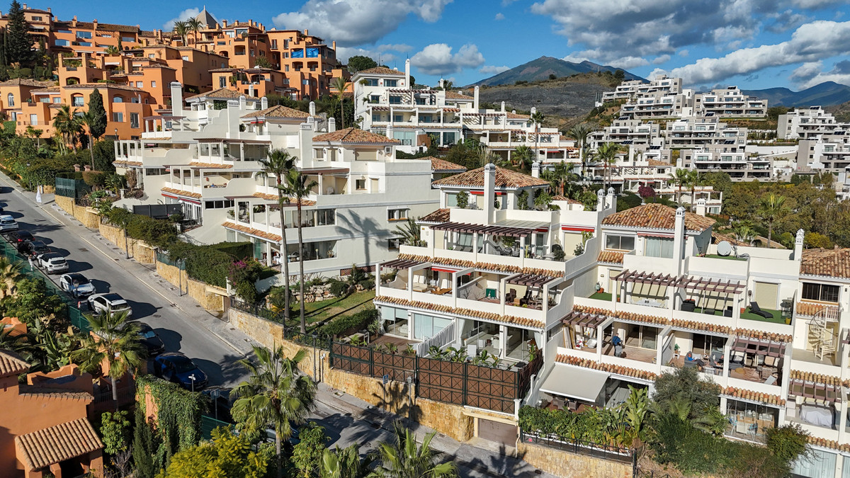 3 Bedroom Apartment for Sale in Nueva Andalucía — 8
