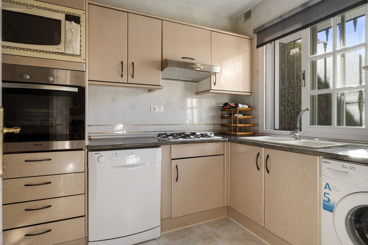 2 Bedroom Villa for Sale in Bel Air — view 10