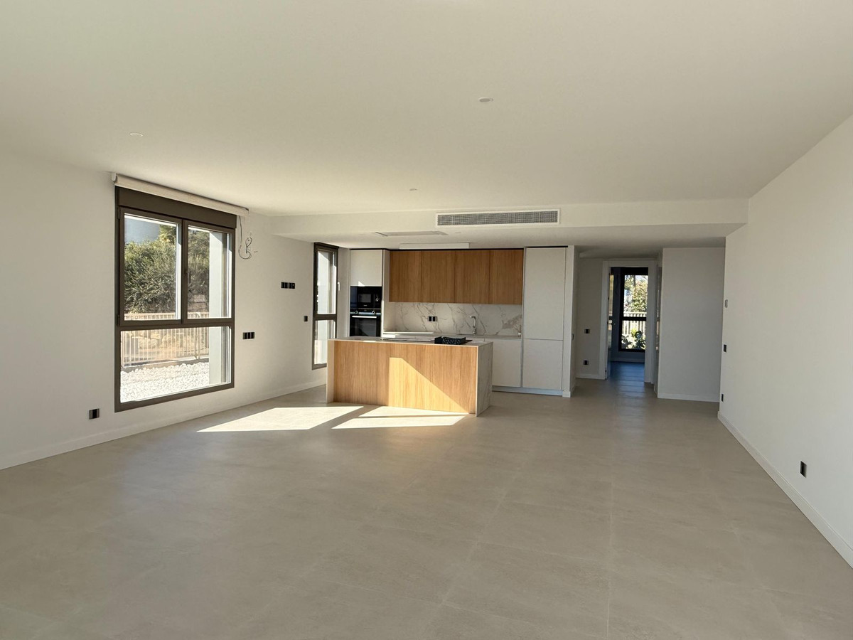 3 Bedroom Apartment for Sale in New Golden Mile — 4
