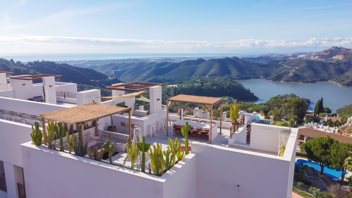 3 Bedroom Apartment for Sale in Istán — 9