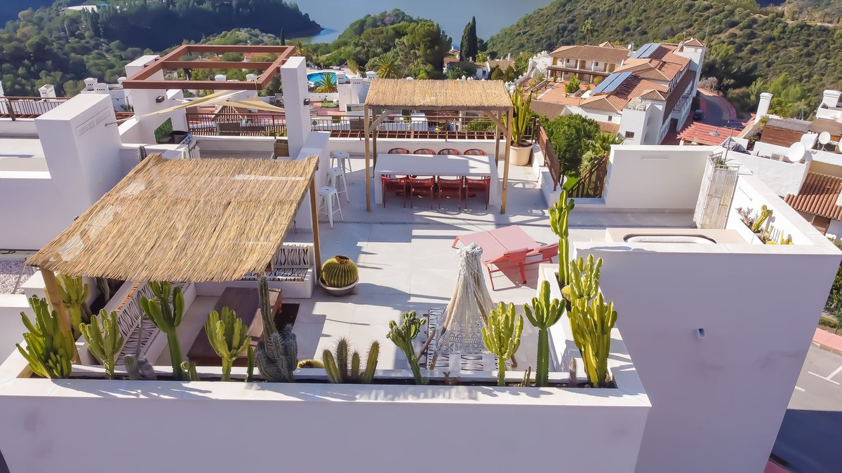 3 Bedroom Apartment for Sale in Istán — view 10