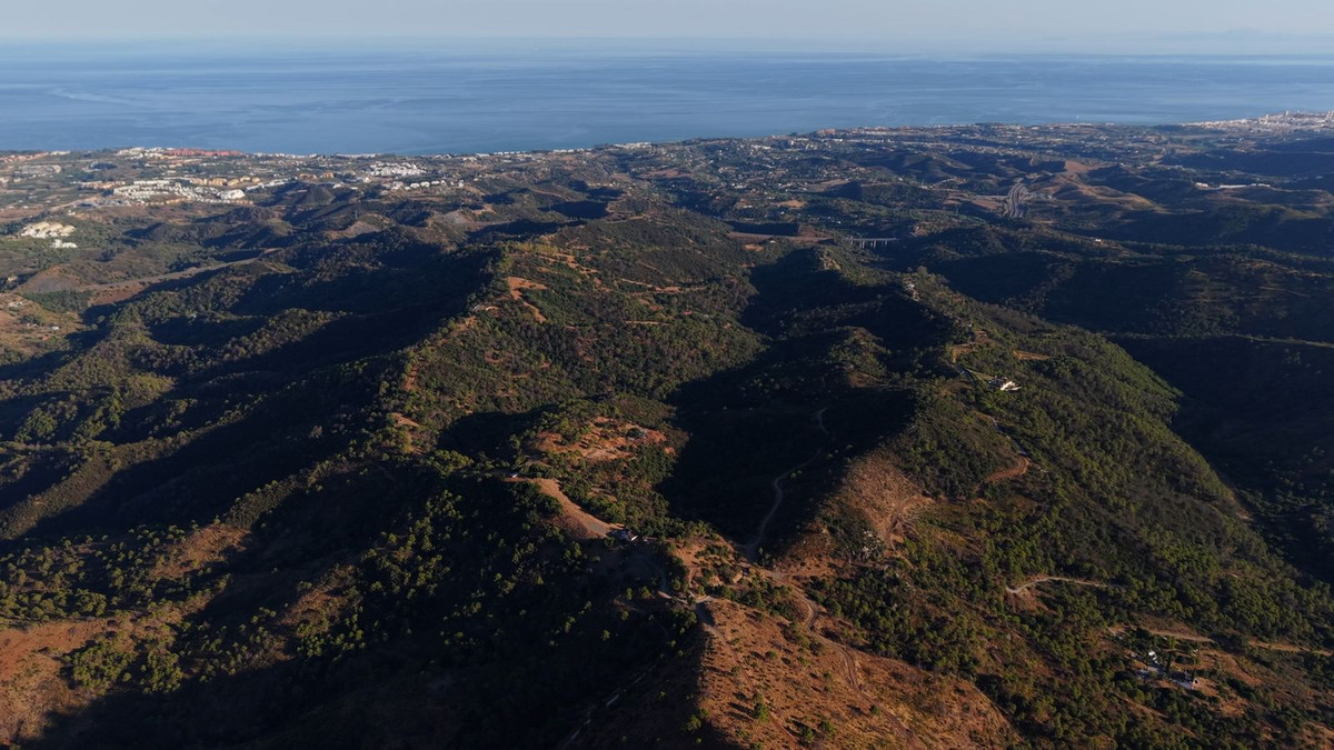 Plot for Sale in Estepona