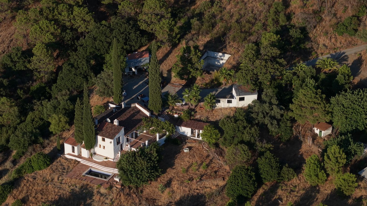 Plot for Sale in Estepona — 5