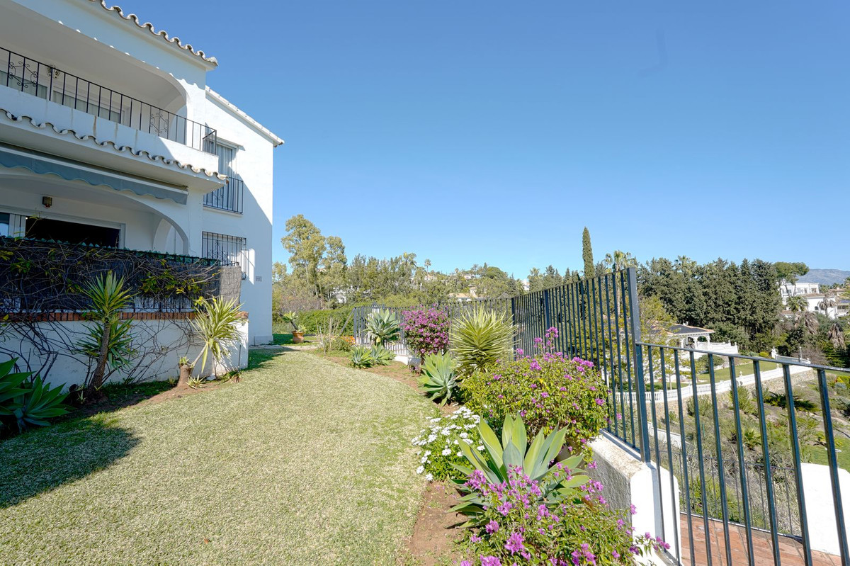 2 Bedroom Apartment for Sale in El Paraiso — 9