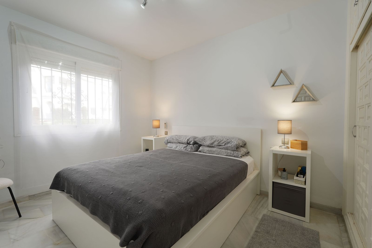 2 Bedroom Apartment for Sale in El Paraiso — view 10