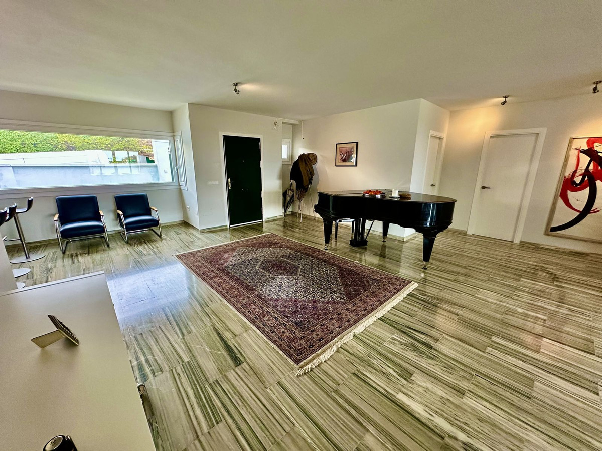 3 Bedroom Villa for Sale in San Pedro de Alcántara — 6