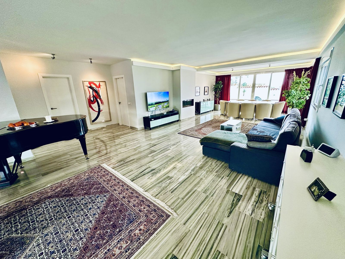 3 Bedroom Villa for Sale in San Pedro de Alcántara — 7