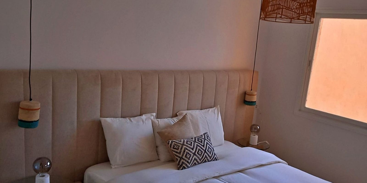 2 Bedroom Apartment for Sale in The Golden Mile — 6