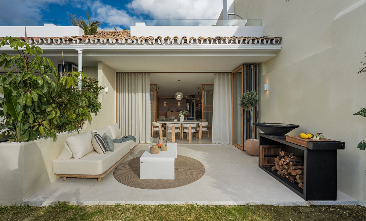 4 Bedroom Villa for Sale in Nueva Andalucía — 9