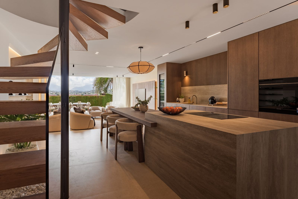 3 Bedroom Villa for Sale in Nueva Andalucía — 6