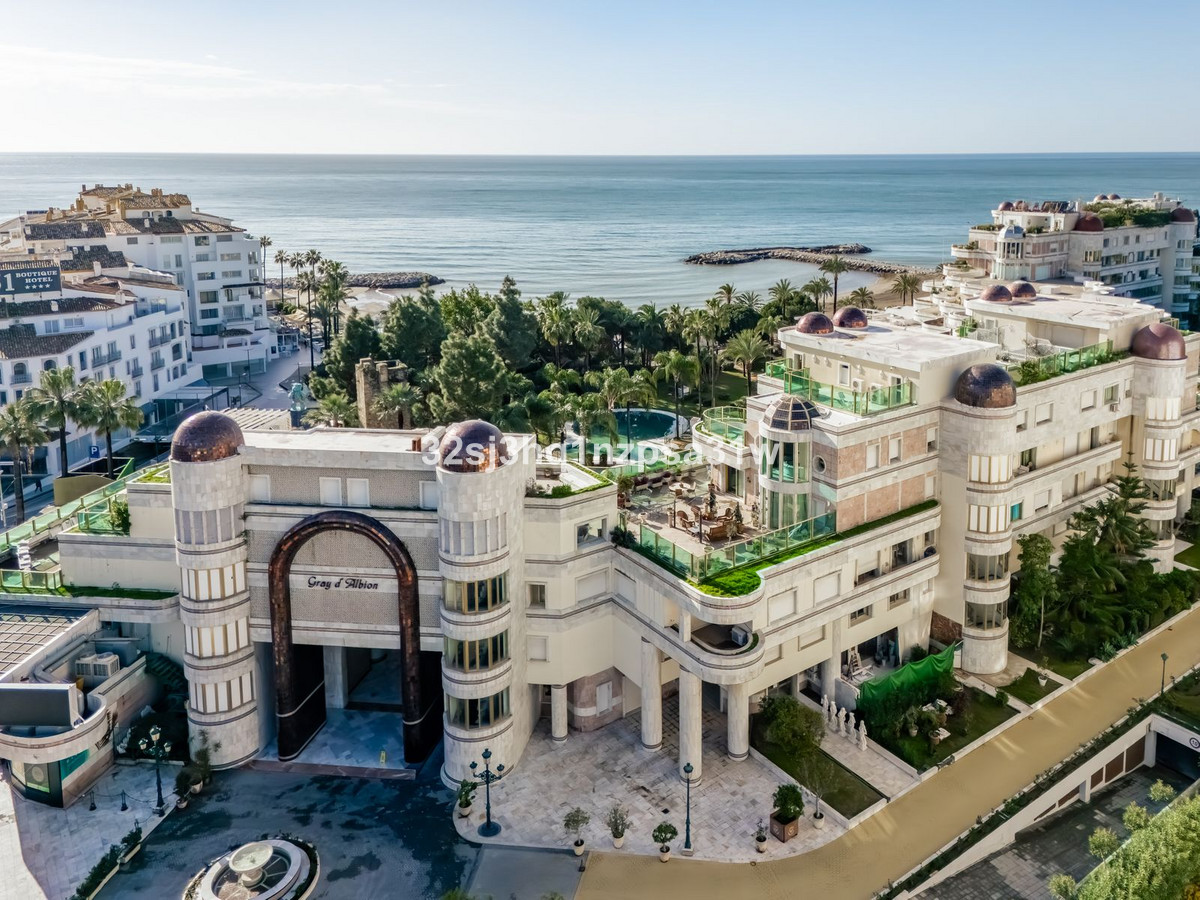 3 Bedroom Apartment for Sale in Marbella — 2