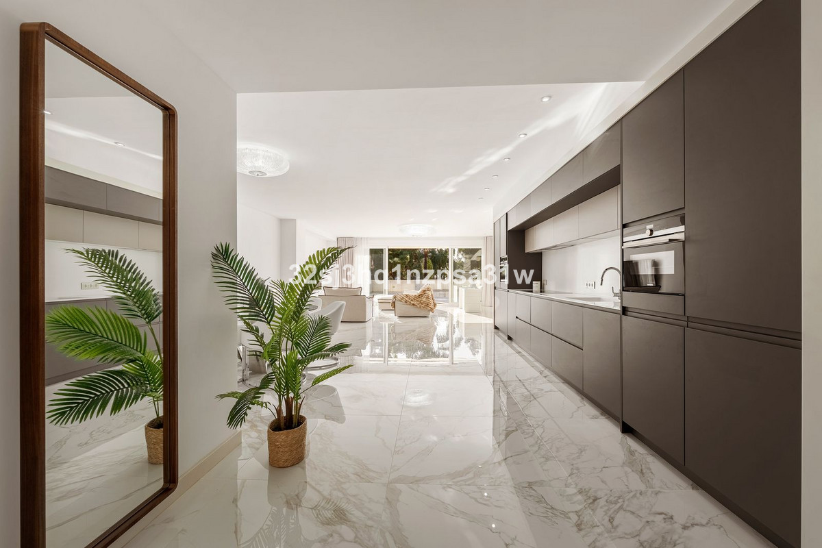 3 Bedroom Apartment for Sale in Marbella — 3