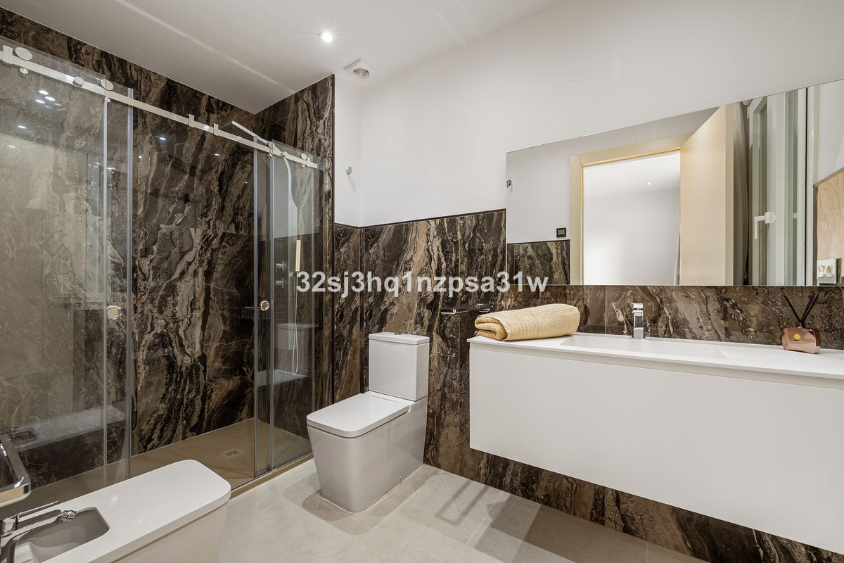 3 Bedroom Apartment for Sale in Marbella — view 10