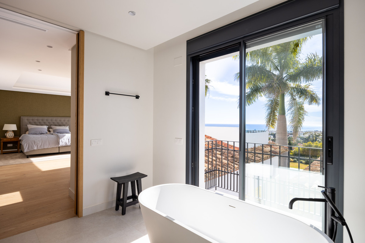 4 Bedroom Villa for Sale in Los Flamingos — view 14