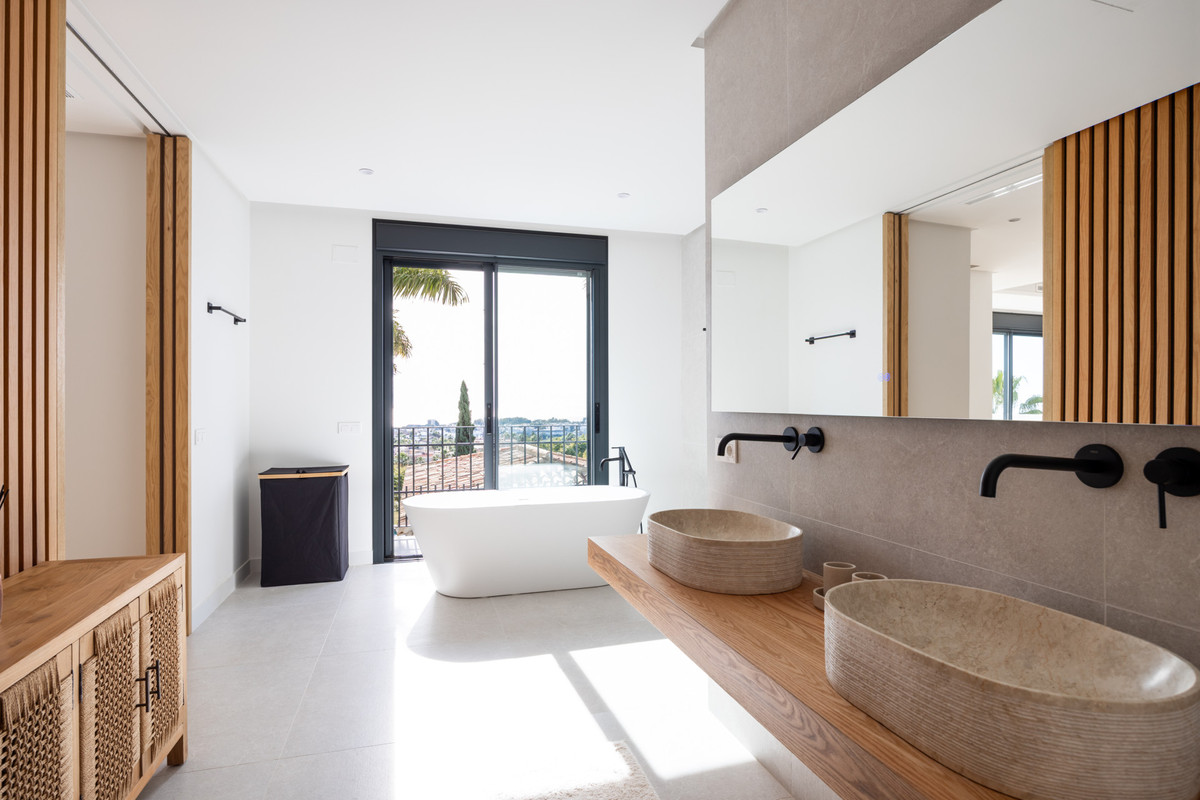 4 Bedroom Villa for Sale in Los Flamingos — view 15