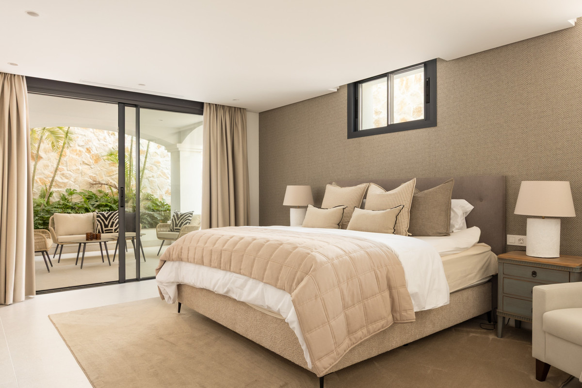 4 Bedroom Villa for Sale in Los Flamingos — view 20