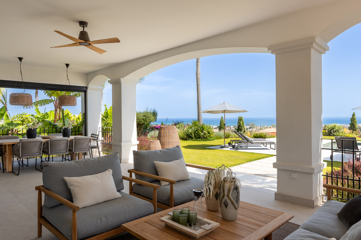 4 Bedroom Villa for Sale in Los Flamingos — view 3