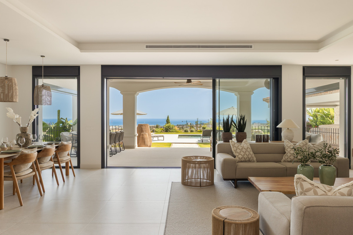4 Bedroom Villa for Sale in Los Flamingos — view 5