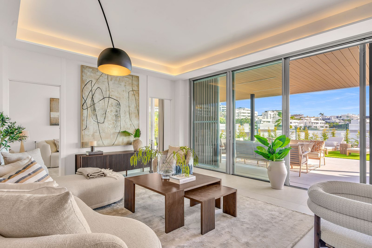 4 Bedroom Apartment for Sale in Marbella