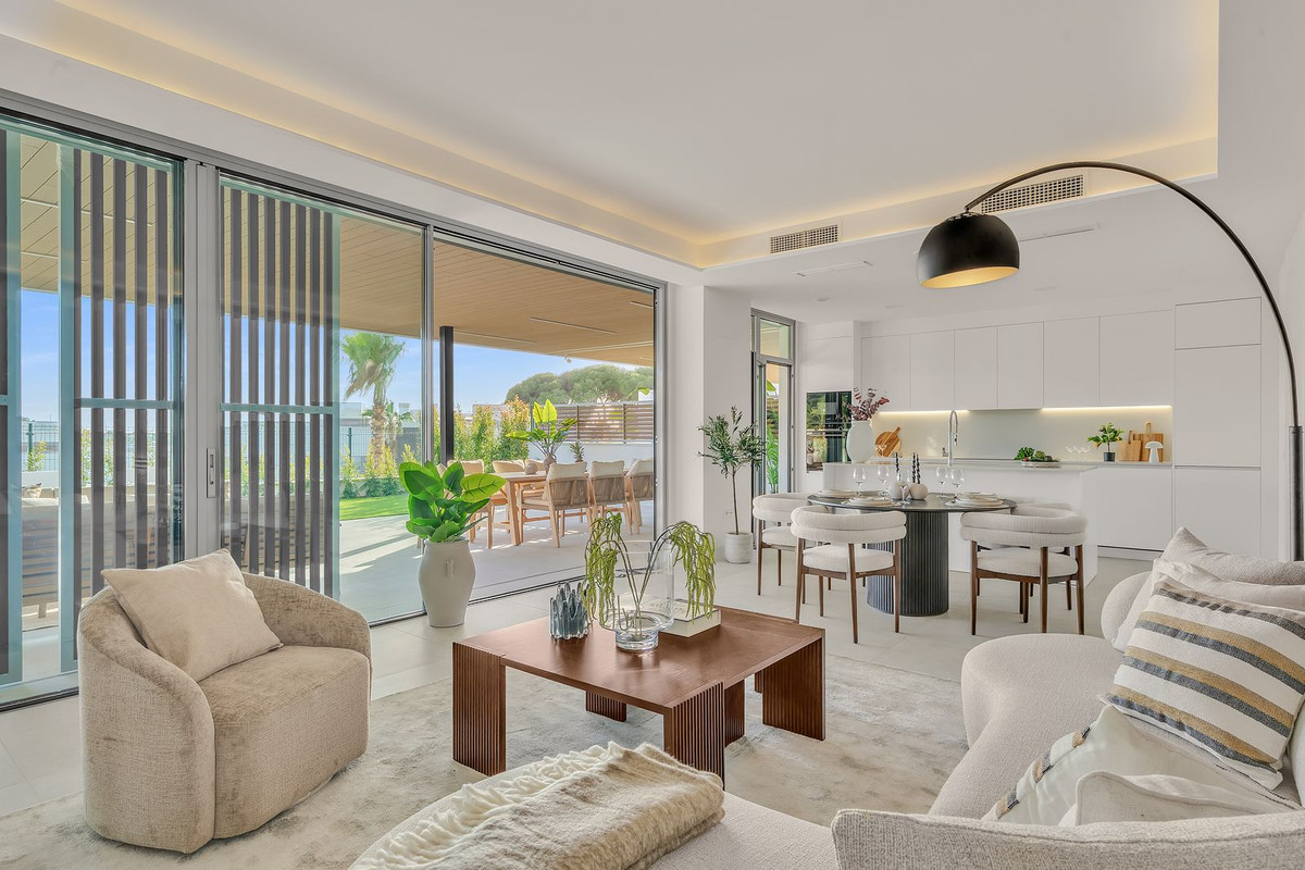 4 Bedroom Apartment for Sale in Marbella — 2