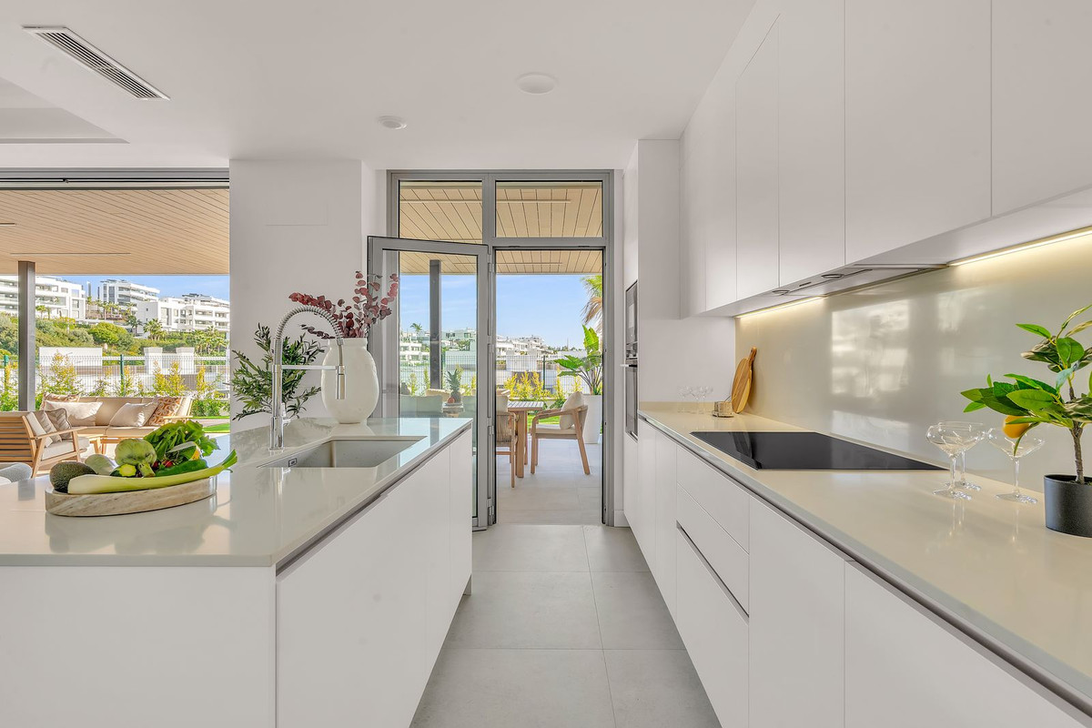 4 Bedroom Apartment for Sale in Marbella — 5