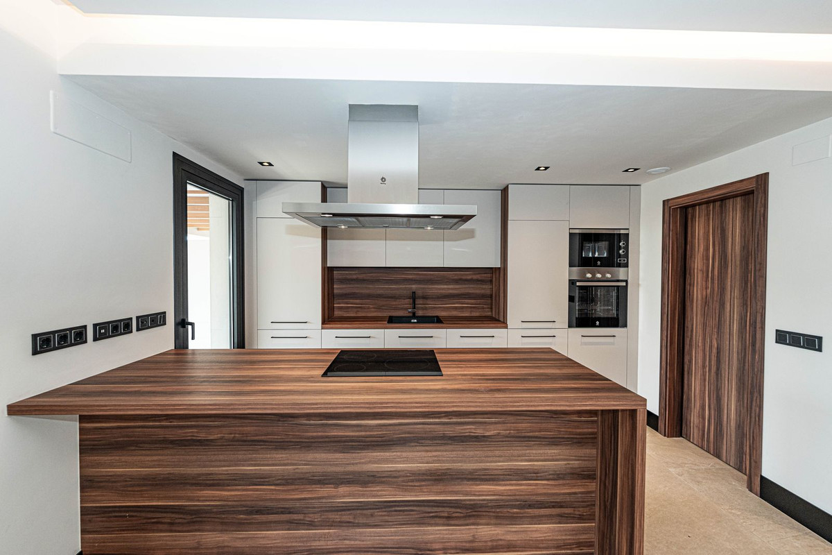 3 Bedroom Apartment for Sale in Nueva Andalucía — 7