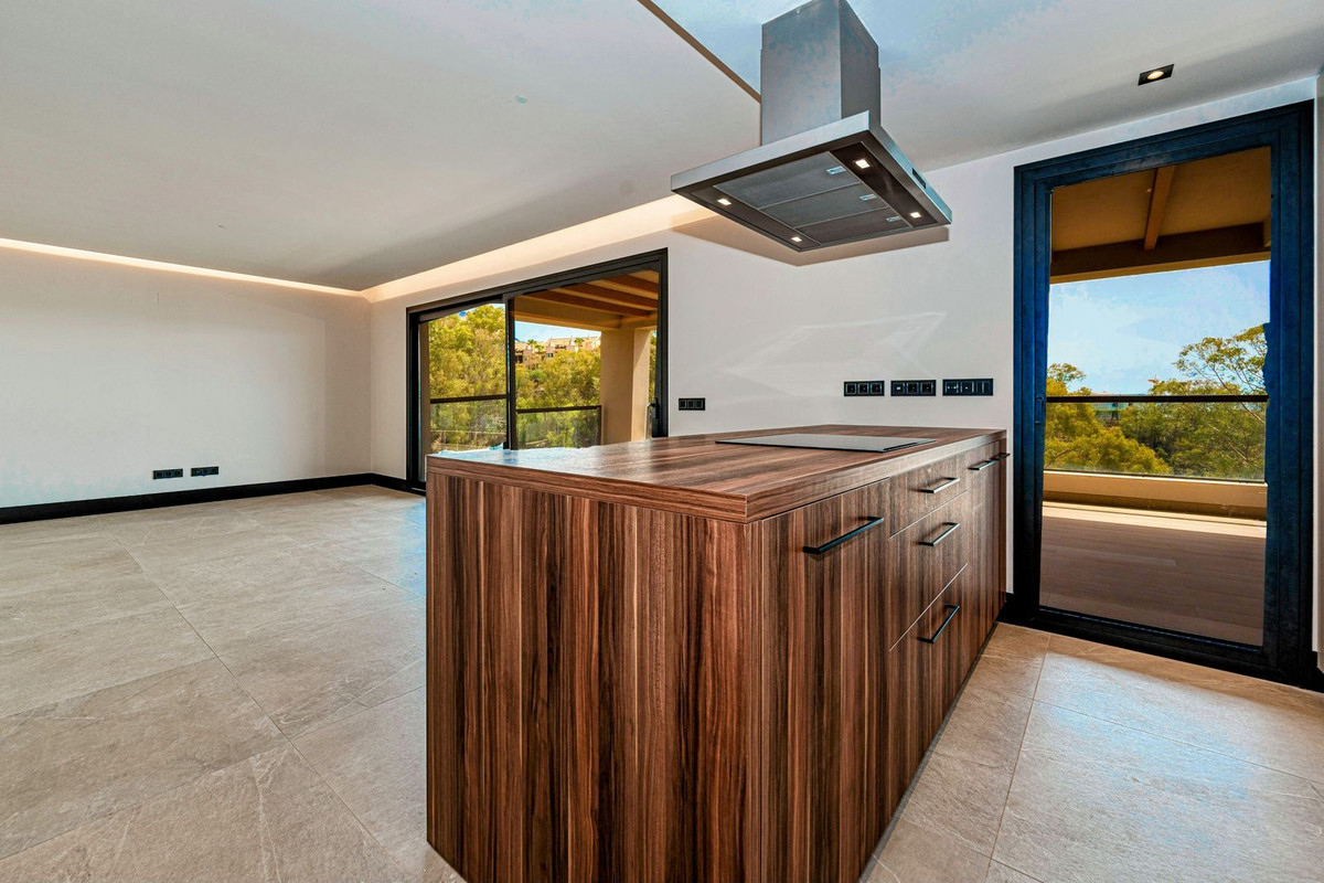 3 Bedroom Apartment for Sale in Nueva Andalucía — 8