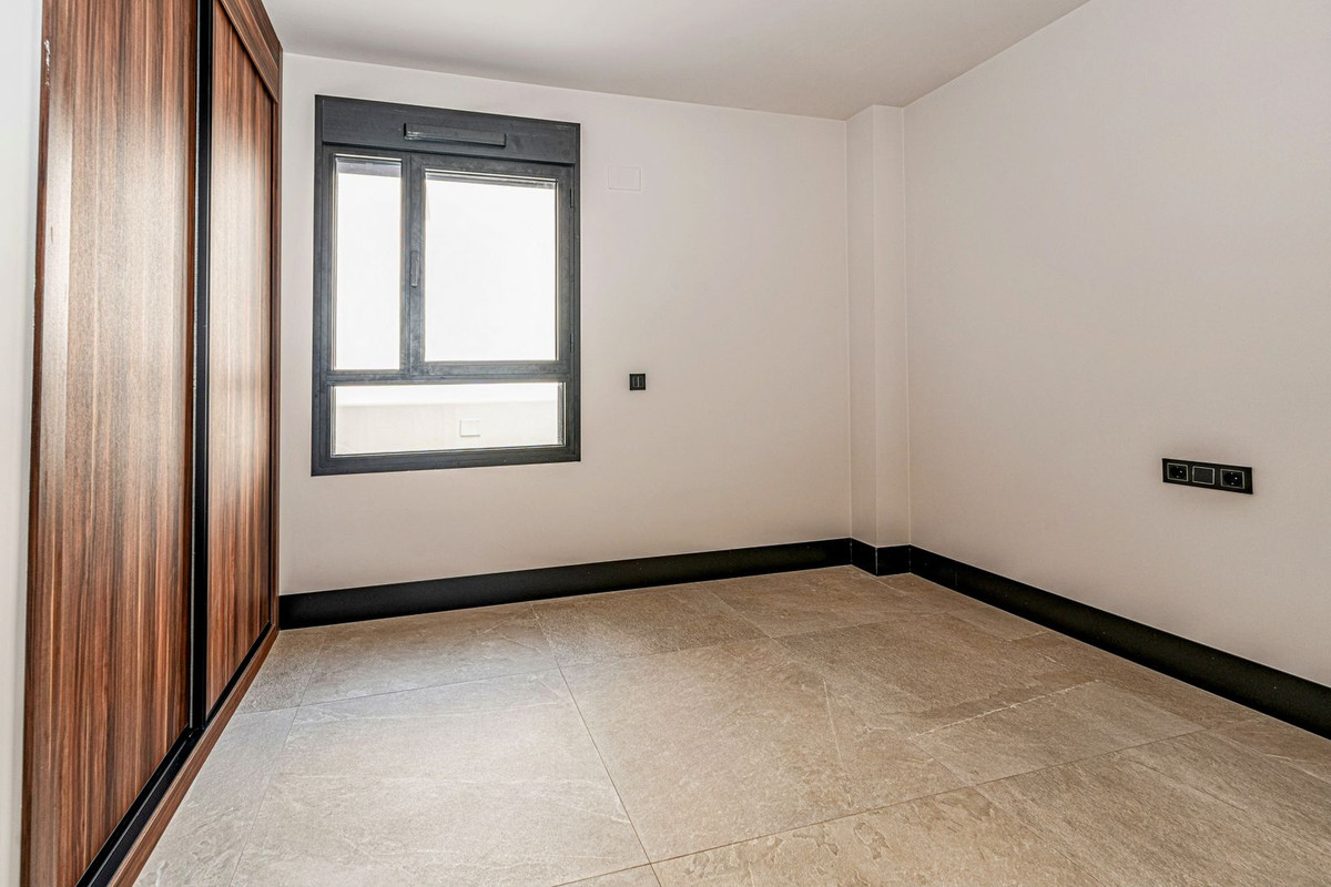 3 Bedroom Apartment for Sale in Nueva Andalucía — view 10