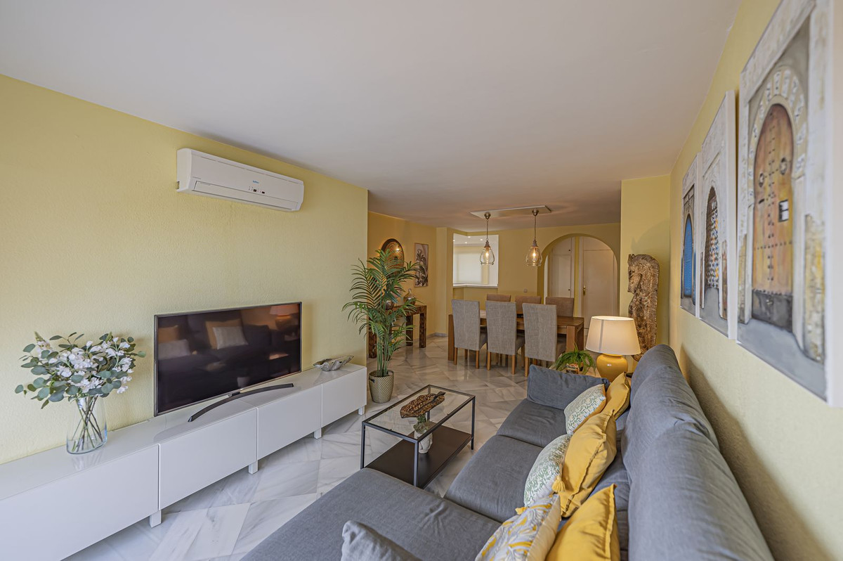2 Bedroom Apartment for Sale in Estepona — 5