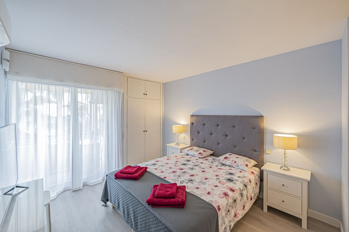 2 Bedroom Apartment for Sale in Estepona — 6