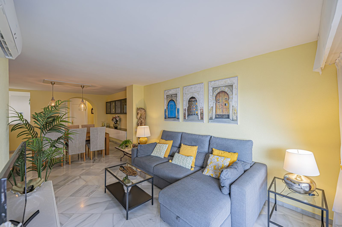 2 Bedroom Apartment for Sale in Estepona — 7