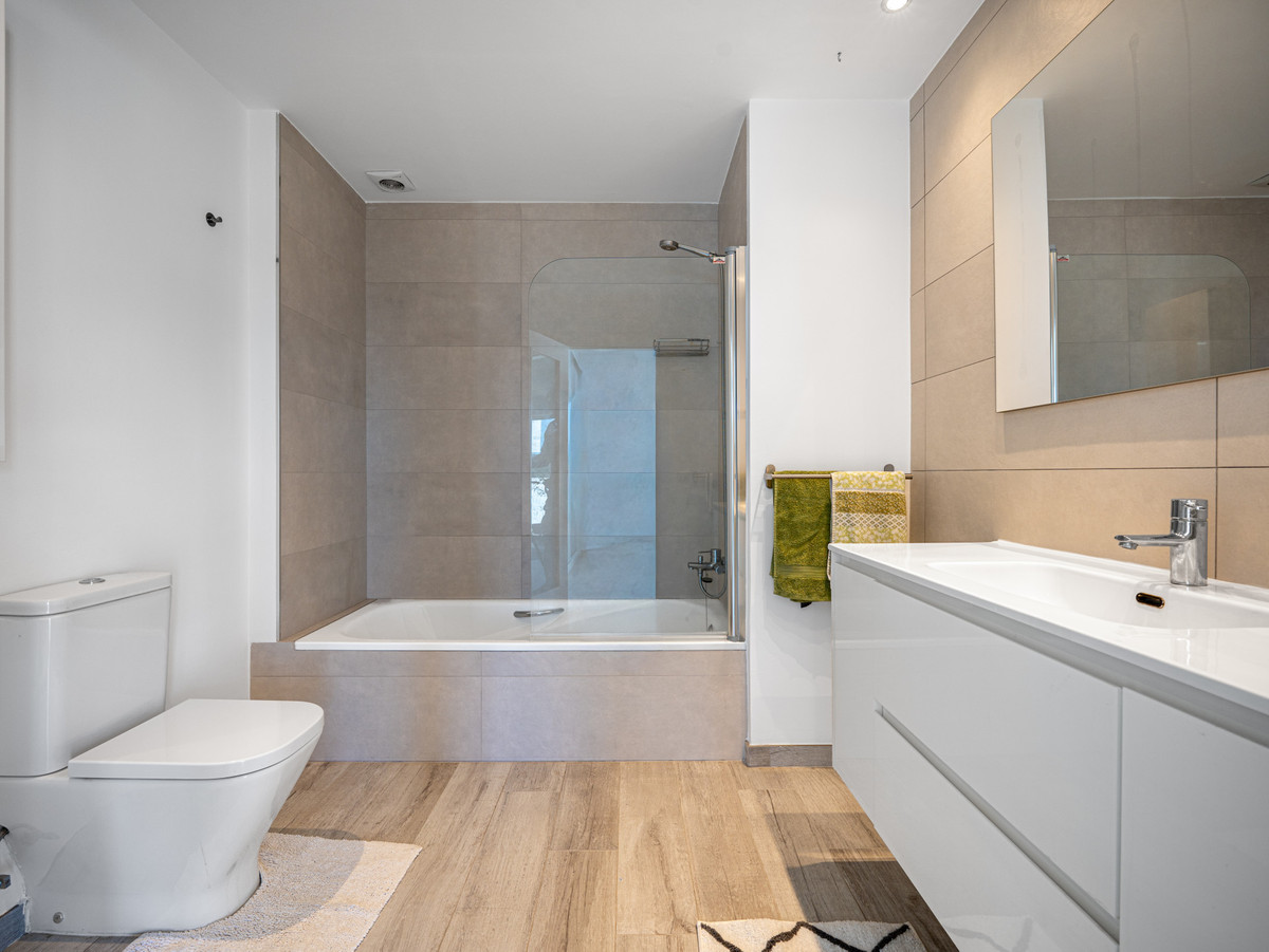 3 Bedroom Villa for Sale in Marbella — view 17