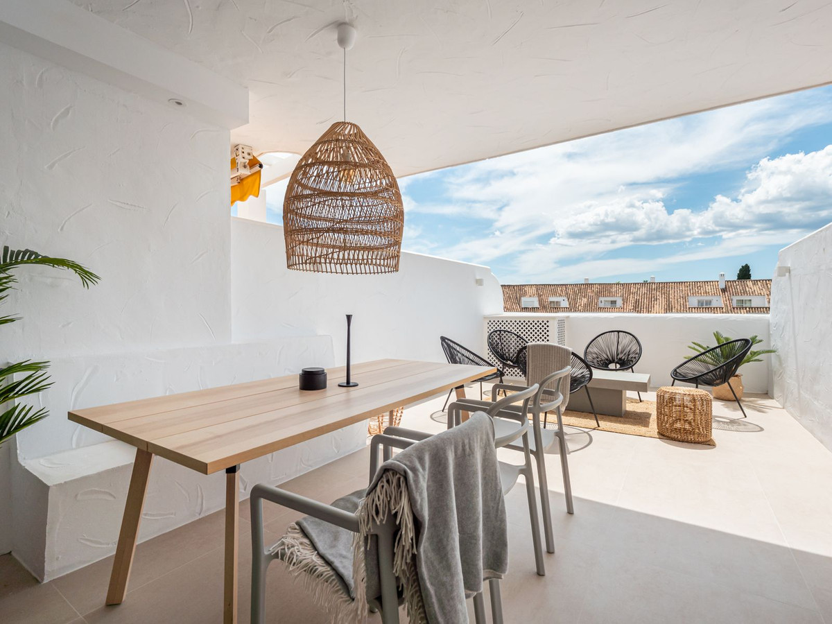 2 Bedroom Apartment for Sale in Nueva Andalucía — 5